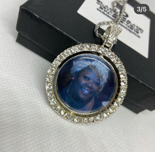 Double sided circle rhinestone pendant